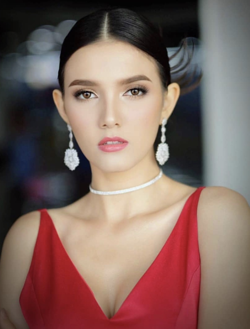 老挝化妆品vowda代言人 -presenter for aviva jewelry , khamphu